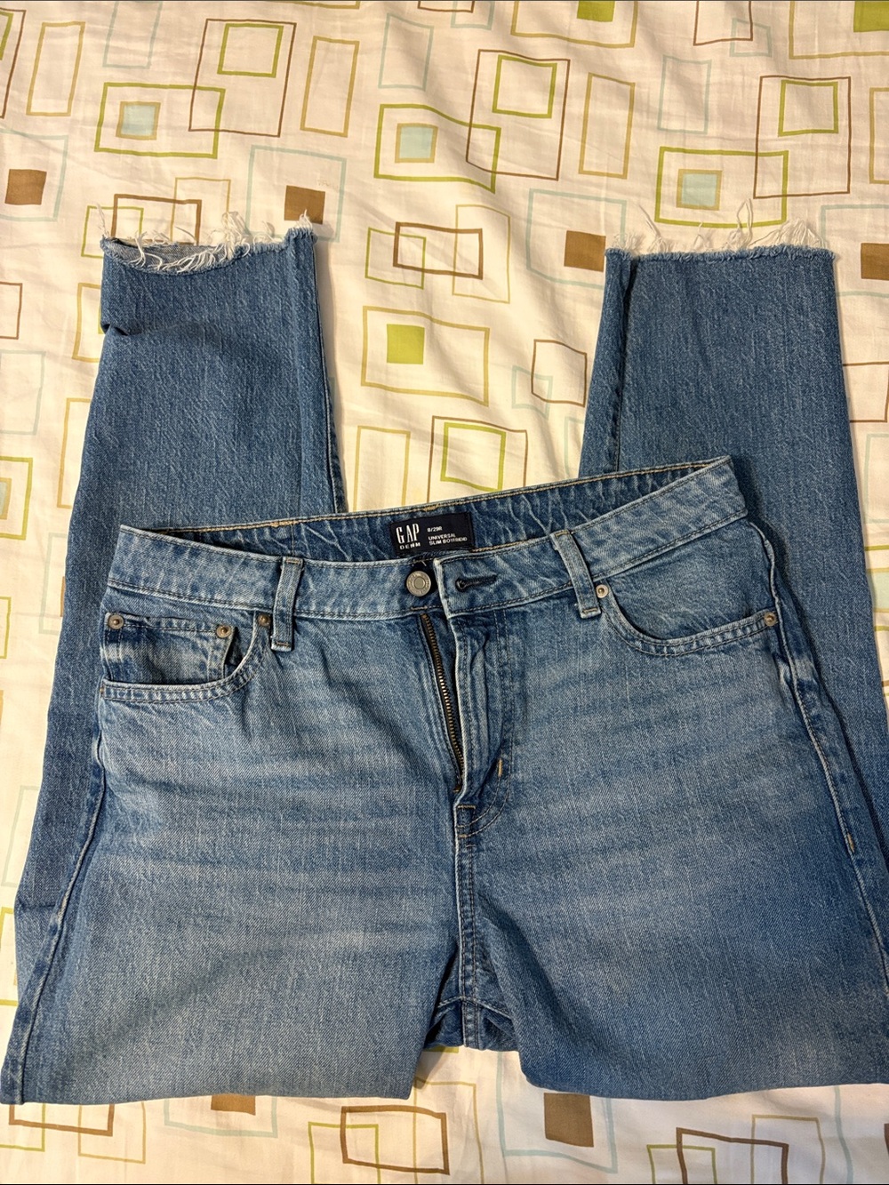 GAP Light Blue High-Rise Straight Leg Jeans with Raw Hem - Picture 1 of 3